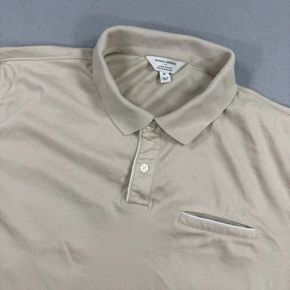Banana Republic Polo Shirt Mens Medium Beige Luxe Touch Performance Short Sleeve